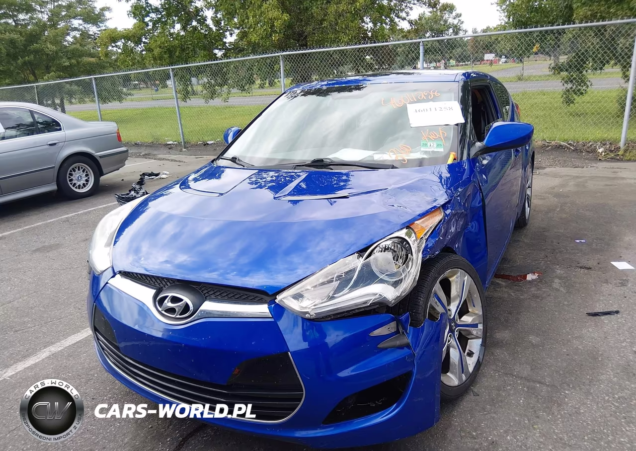 2015 Hyundai Veloster VIN:KMHTC6AD8FU221173 - 2
