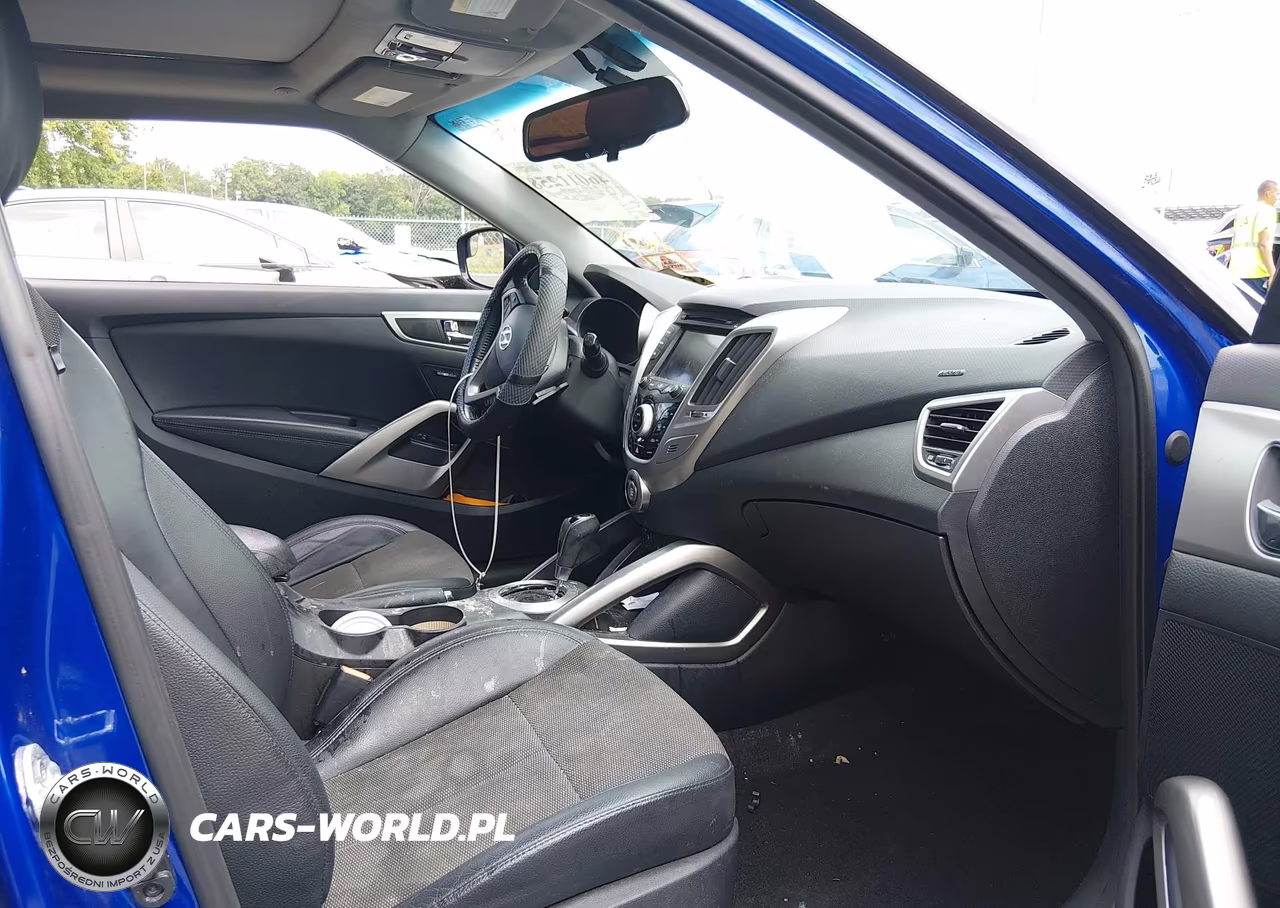 2015 Hyundai Veloster VIN:KMHTC6AD8FU221173 - 5