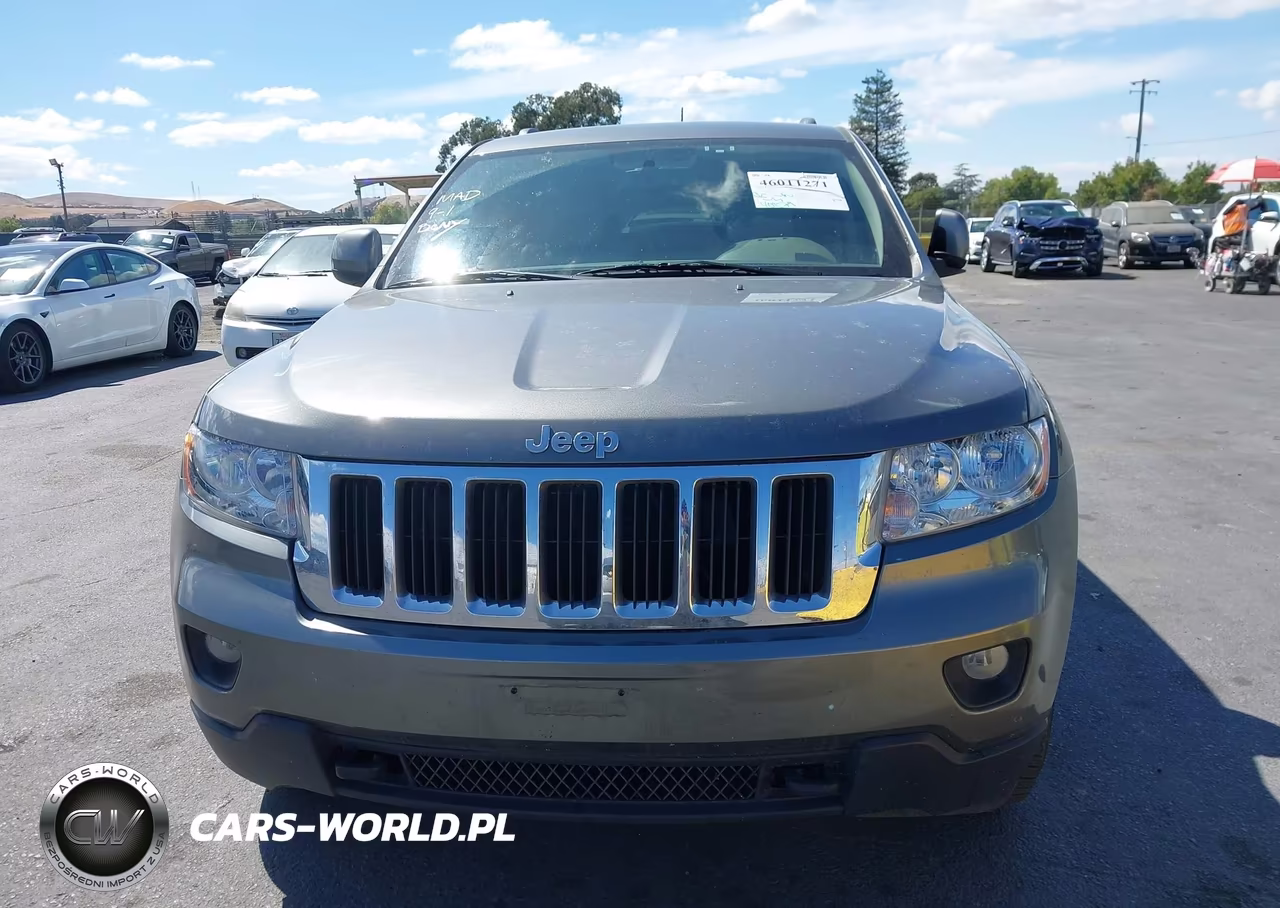 2011 Jeep Grand Cherokee Laredo VIN:1J4RR4GG1BC614607 - 12