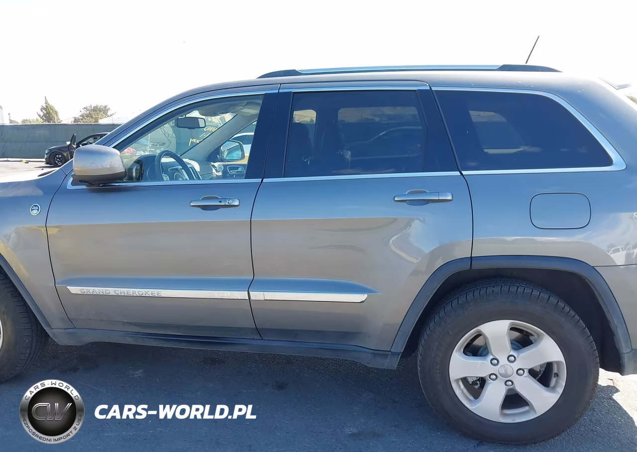 2011 Jeep Grand Cherokee Laredo VIN:1J4RR4GG1BC614607 - 14