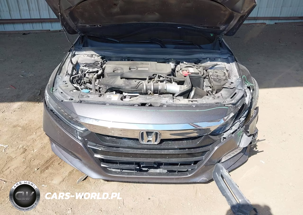 2018 Honda Accord Touring 2.0T VIN:1HGCV2F95JA000301 - 10