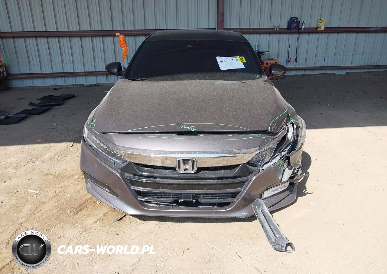 2018 Honda Accord Touring 2.0T VIN:1HGCV2F95JA000301 - 13