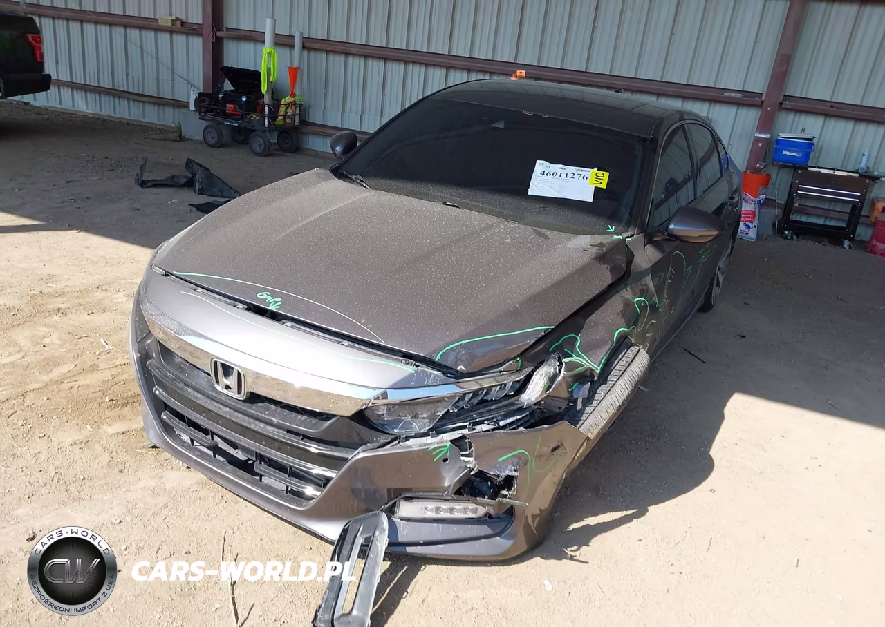 2018 Honda Accord Touring 2.0T VIN:1HGCV2F95JA000301 - 2