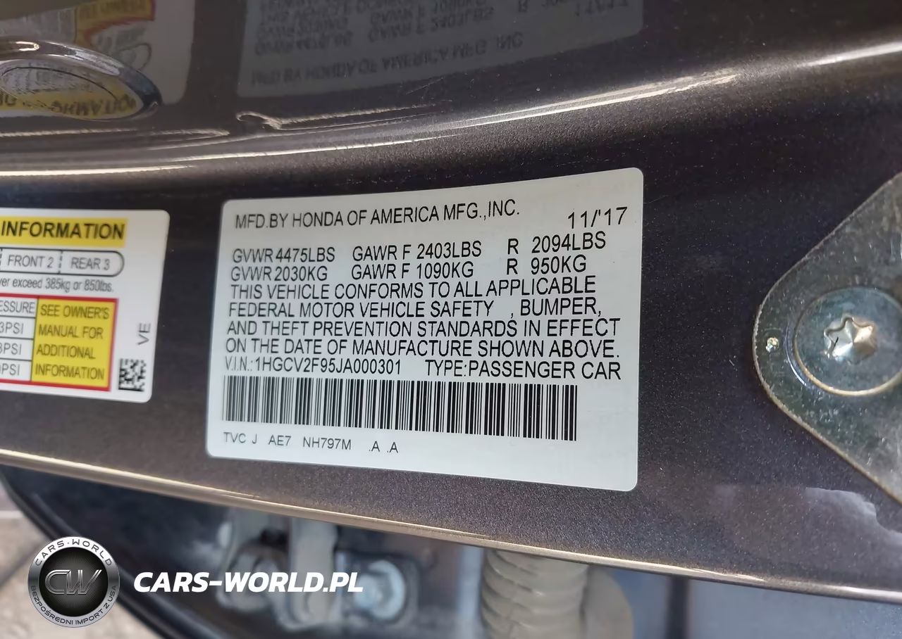 2018 Honda Accord Touring 2.0T VIN:1HGCV2F95JA000301 - 9