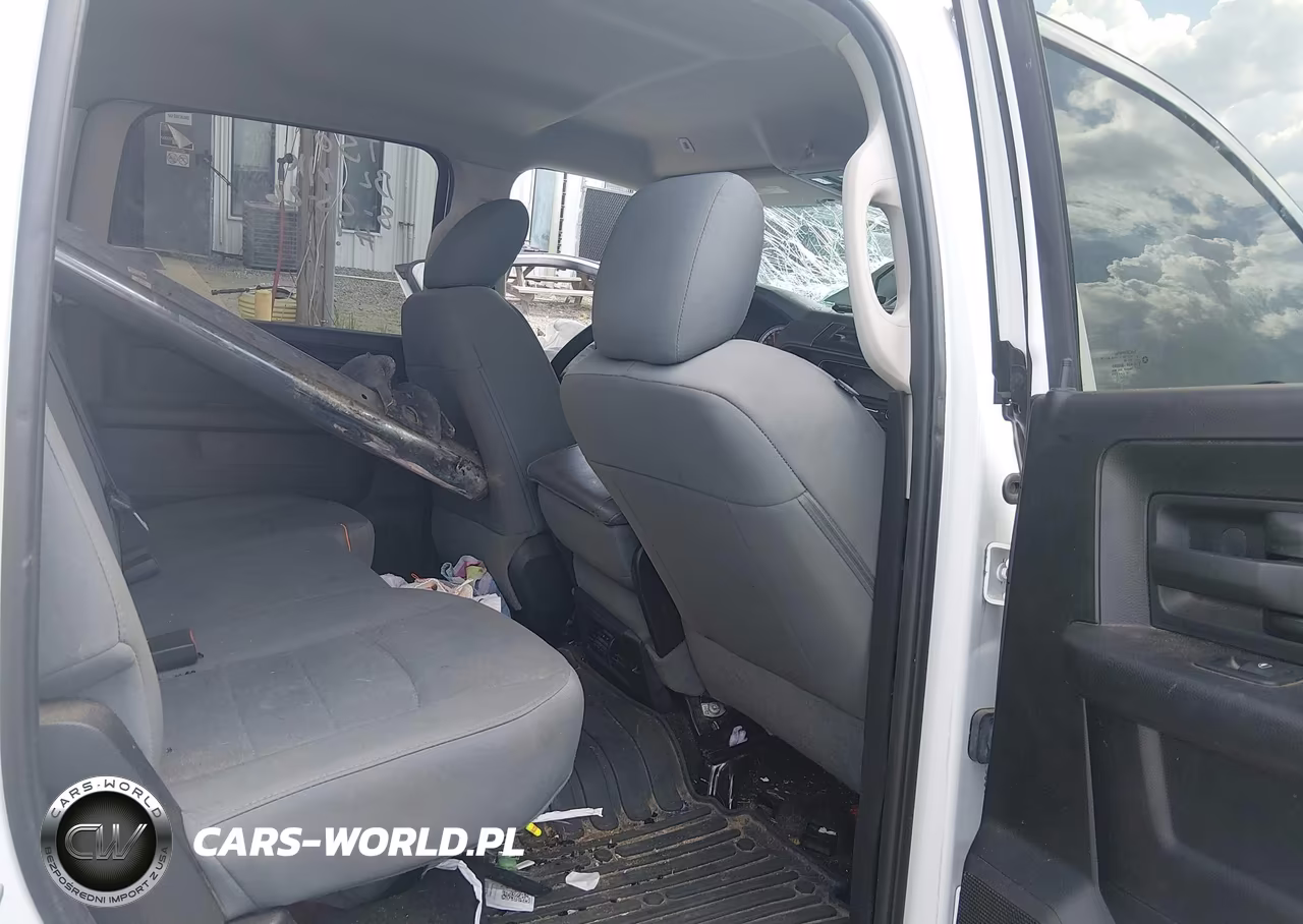 2017 Ram 2500 Tradesman 4X4 6'4 Box VIN:3C6UR5CLXHG781778 - 8