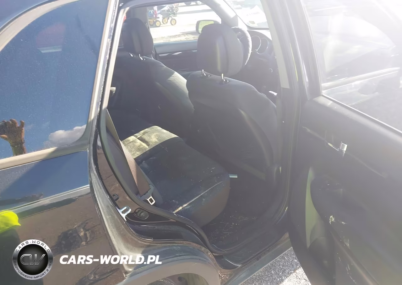 2011 Kia Sorento Lx VIN:5XYKT3A15BG084807 - 8