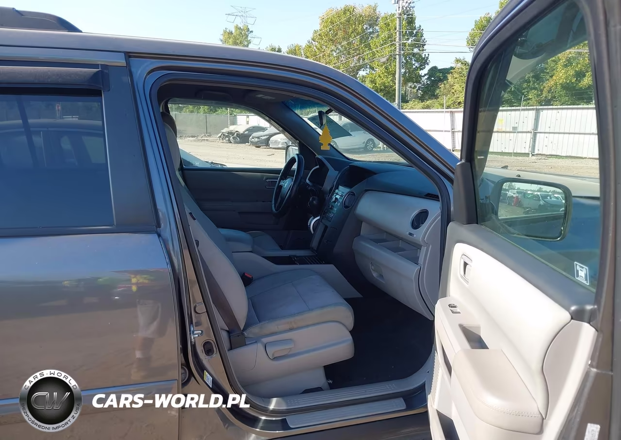 HONDA PILOT EX VIN:5FNYF4H44BB064739 - 5