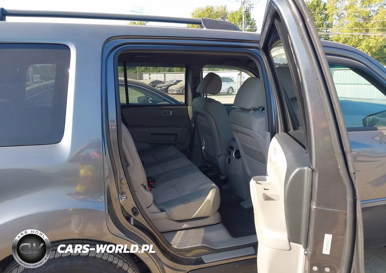 HONDA PILOT EX VIN:5FNYF4H44BB064739 - 8
