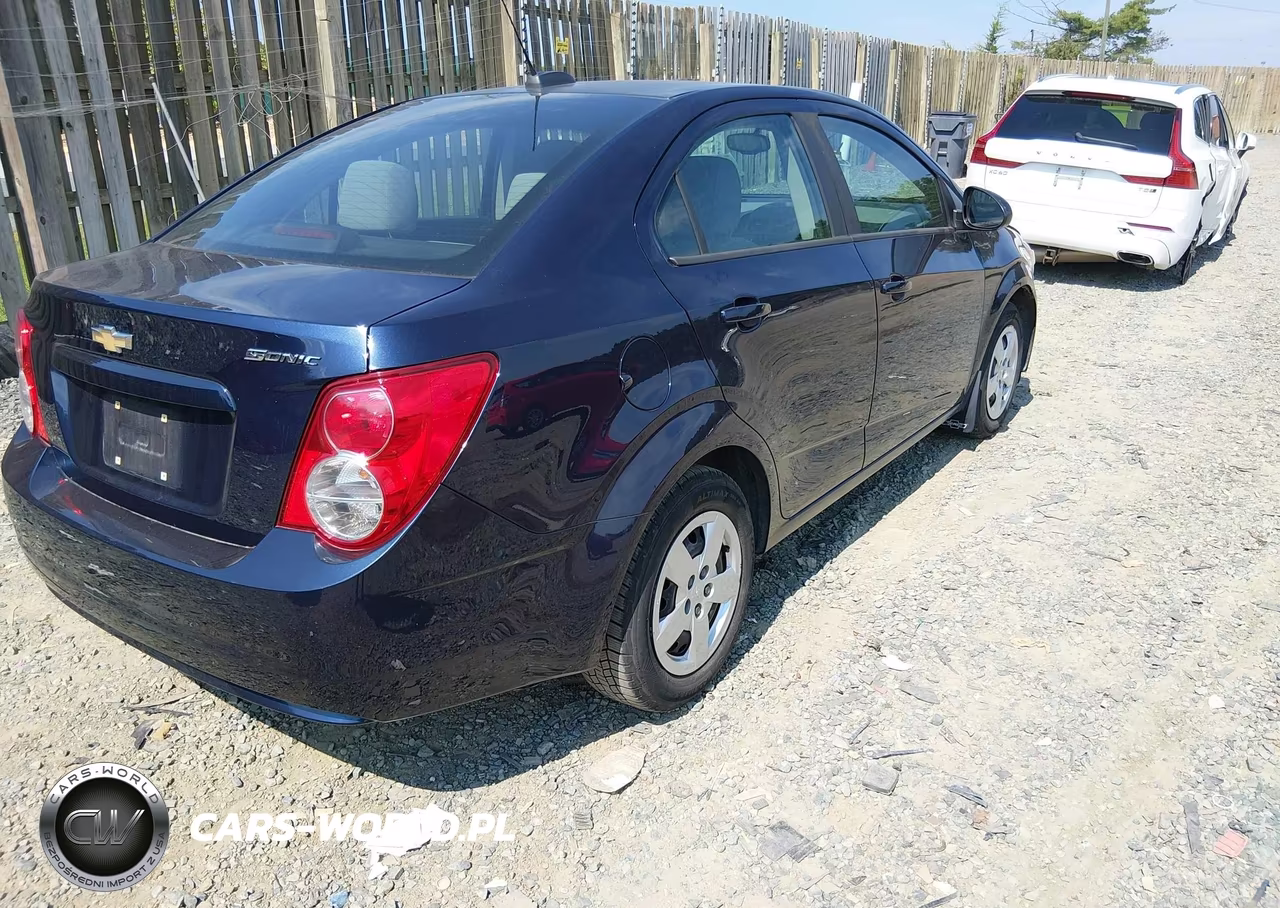 2015 Chevrolet Sonic Ls Auto VIN:1G1JA5SH7F4164373 - 4