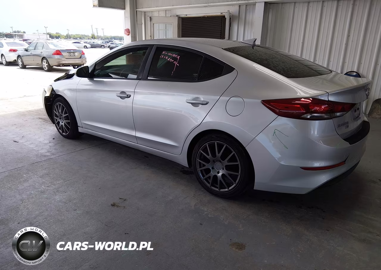 2018 Hyundai Elantra Se VIN:5NPD74LFXJH376102 - 3