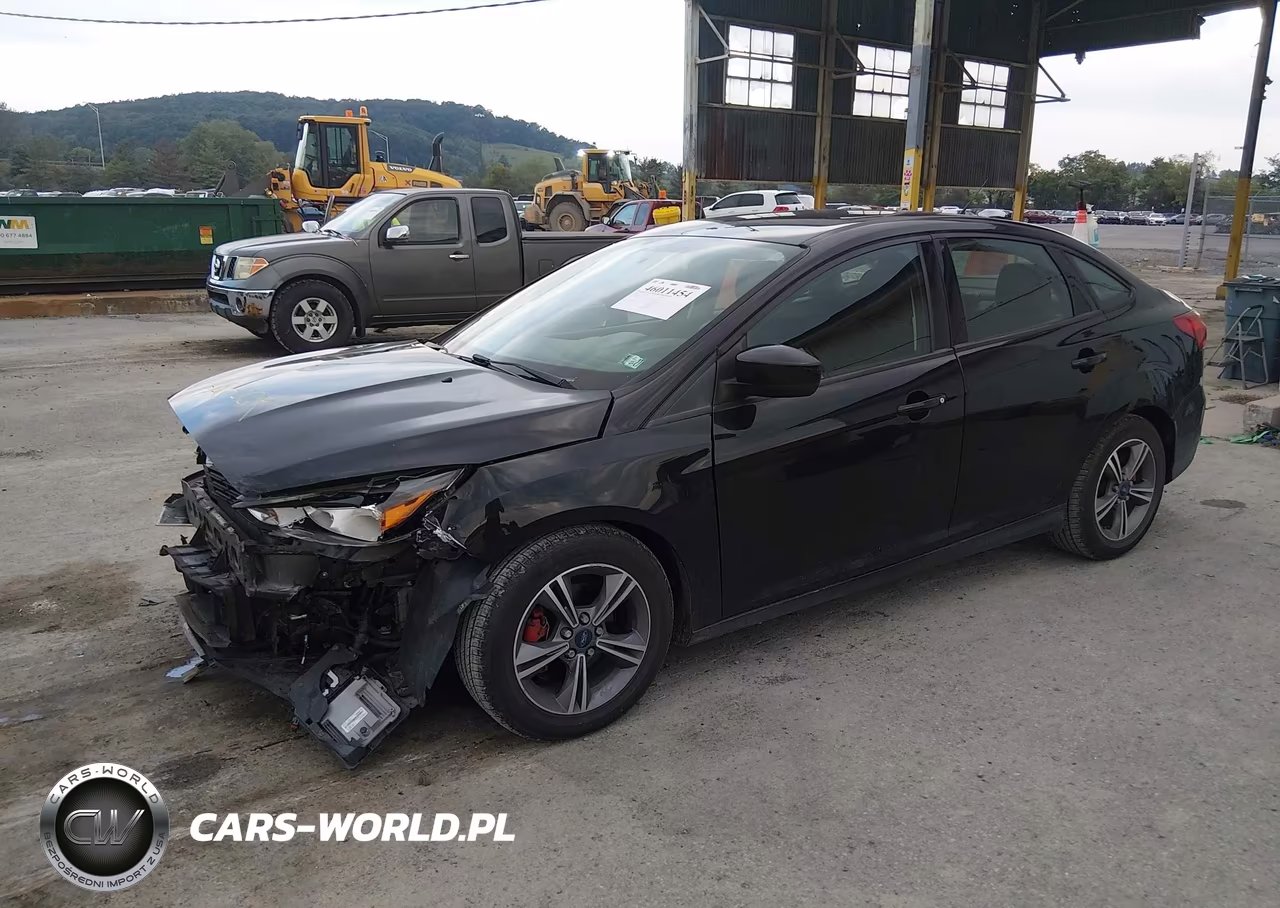 2018 Ford Focus Se VIN:1FADP3FE2JL237970 - 2