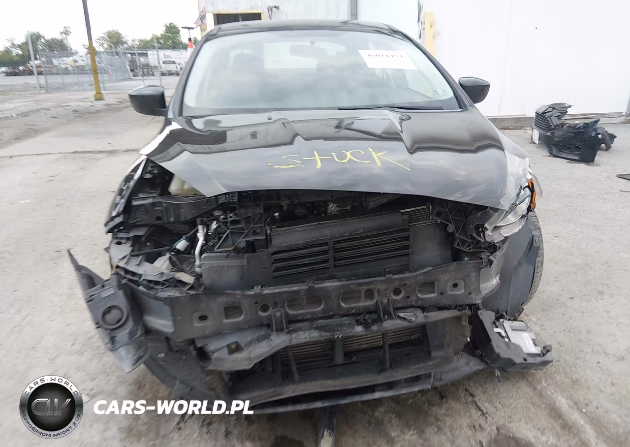 2018 Ford Focus Se VIN:1FADP3FE2JL237970 - 6