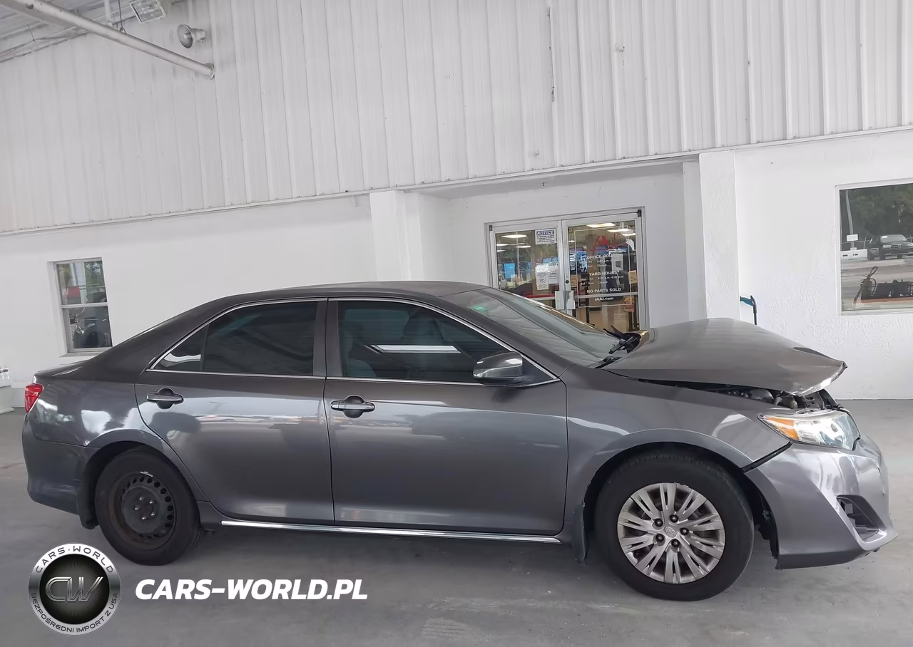 2014 Toyota Camry Le VIN:4T4BF1FKXER442212 - 13