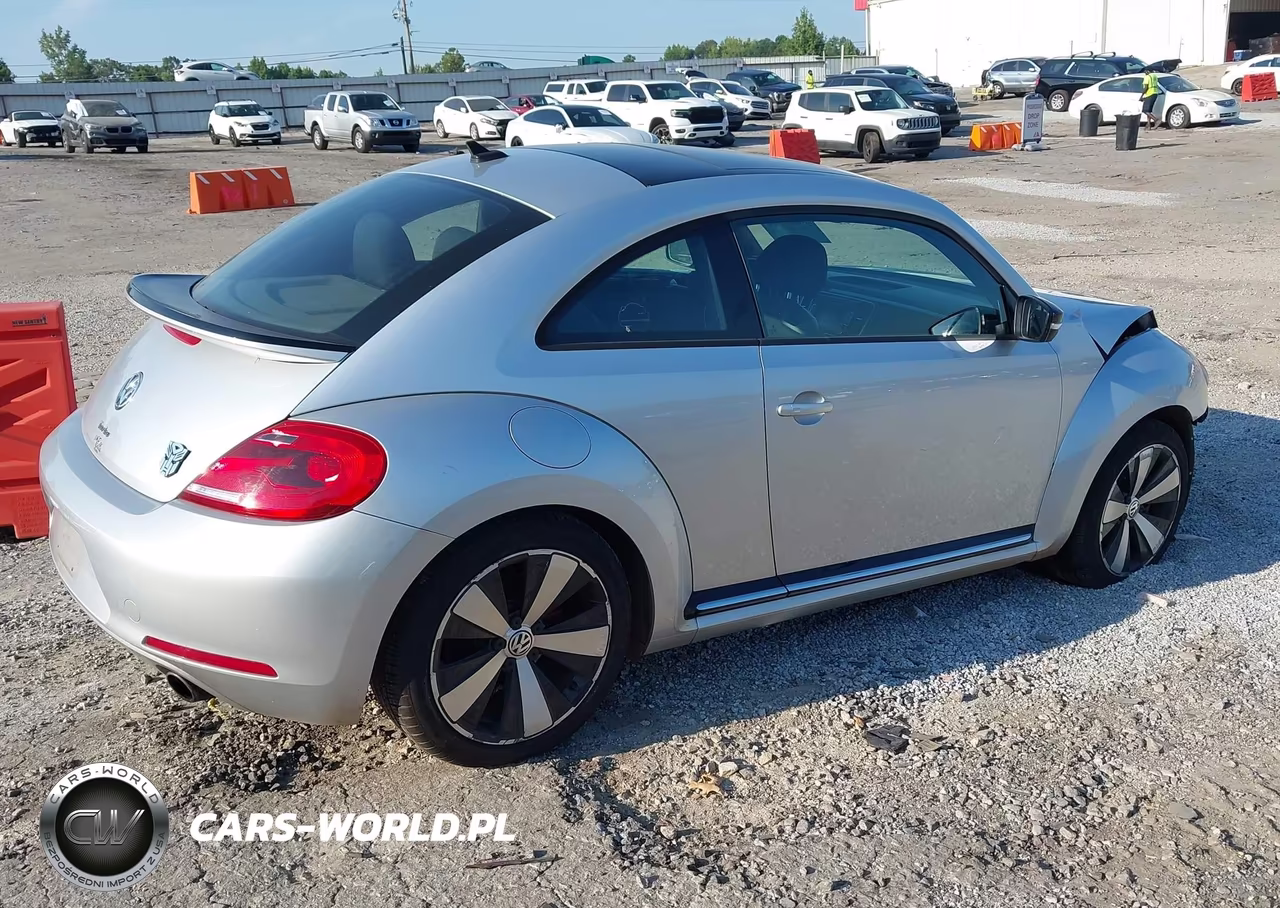 2012 Volkswagen Beetle 2.0T Turbo VIN:3VWVA7AT5CM632348 - 6