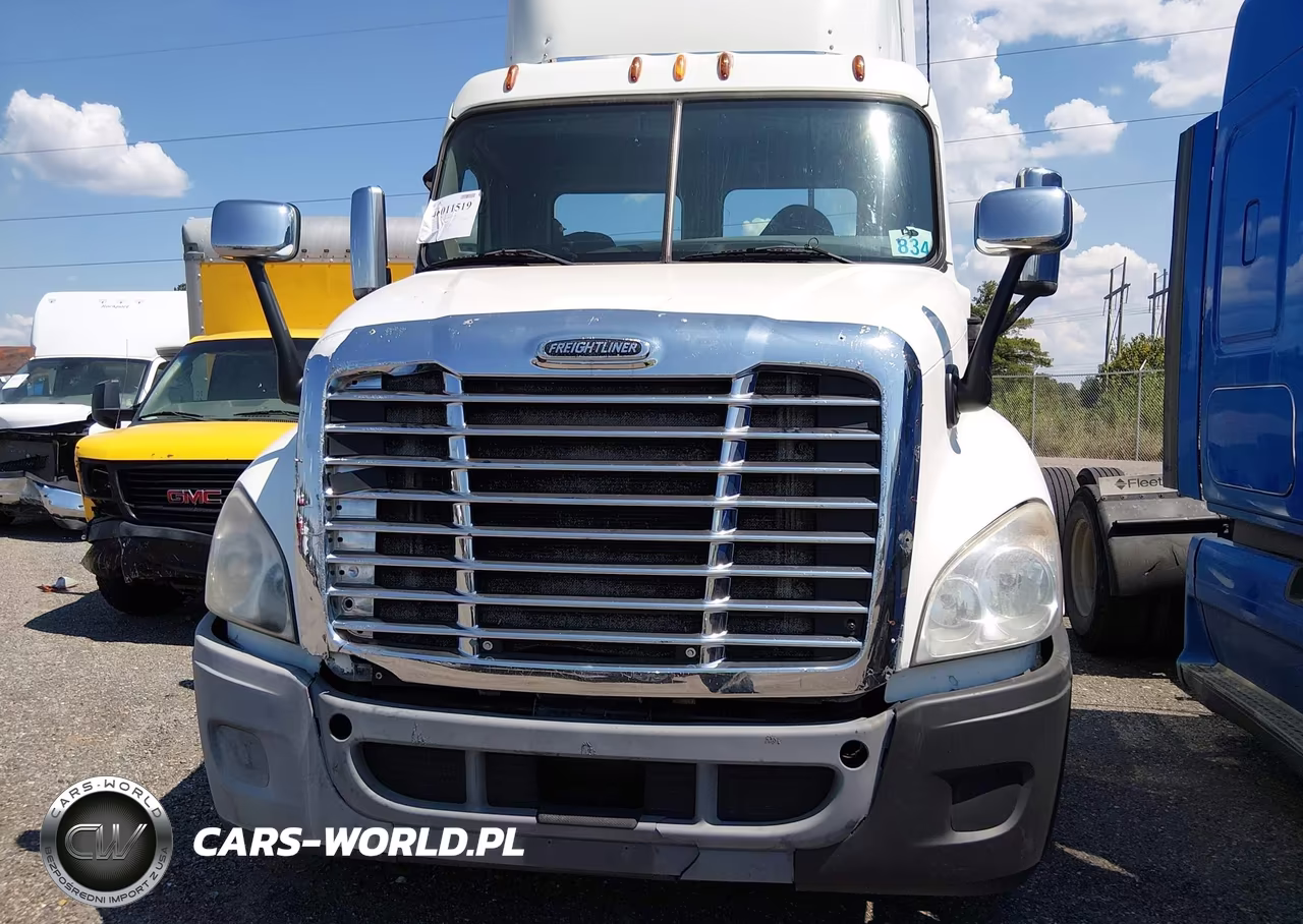 2012 Freightliner Cascadia 125 VIN:1FUJGEDV5CLBU7724 - 11