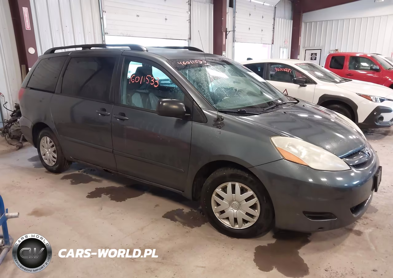 2008 Toyota Sienna Le – zdjęcie 1 z 11