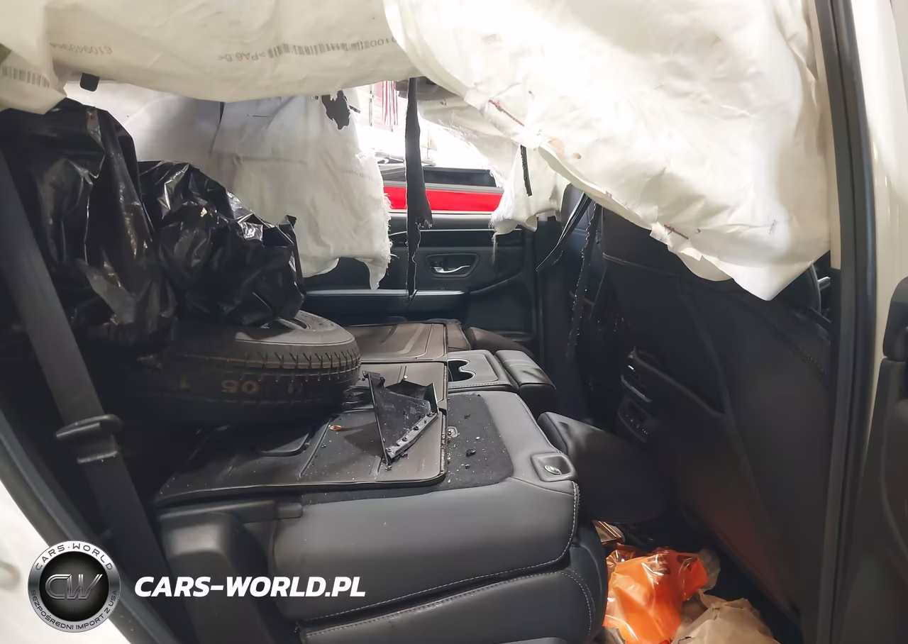 2025 Honda Pilot Touring VIN:5FNYG2H77SB040494 - 8
