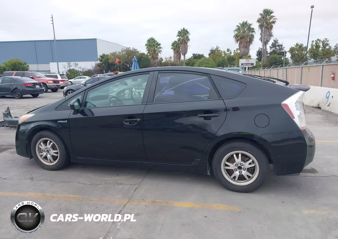 2011 Toyota Prius VIN:JTDKN3DU5B0250300 - 14