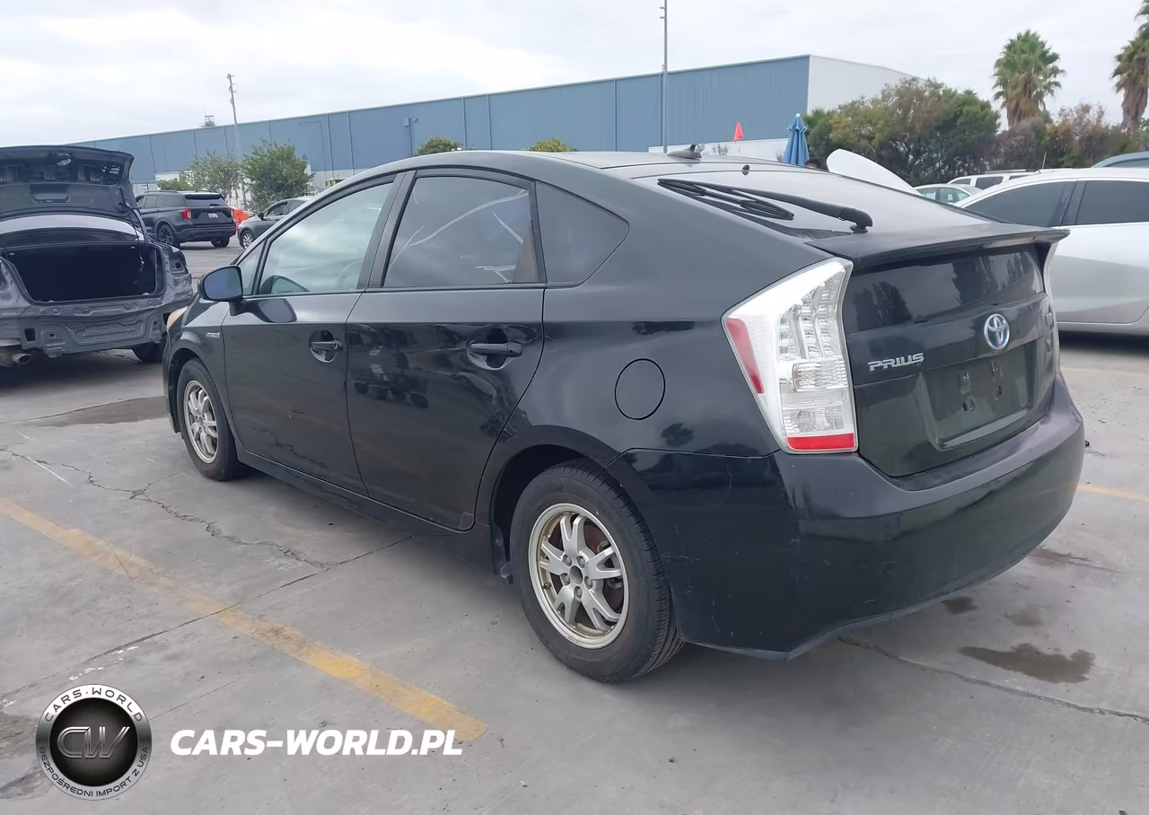 2011 Toyota Prius VIN:JTDKN3DU5B0250300 - 3
