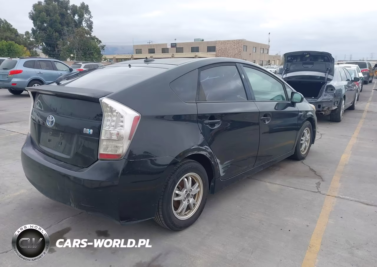 2011 Toyota Prius VIN:JTDKN3DU5B0250300 - 4