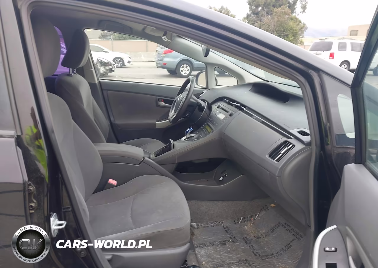 2011 Toyota Prius VIN:JTDKN3DU5B0250300 - 5