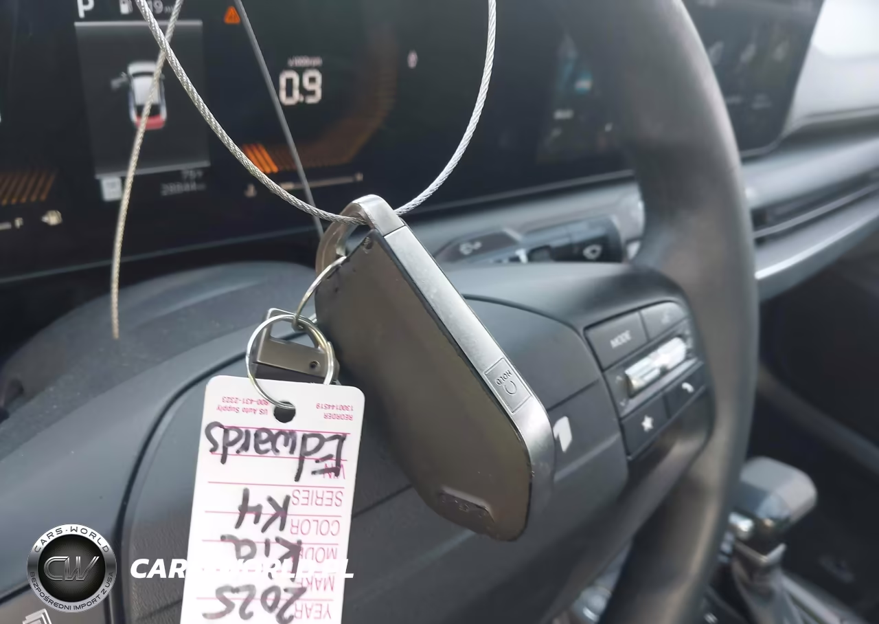2025 Kia K4 Lxs VIN:3KPFT4DE1SE106868 - 11