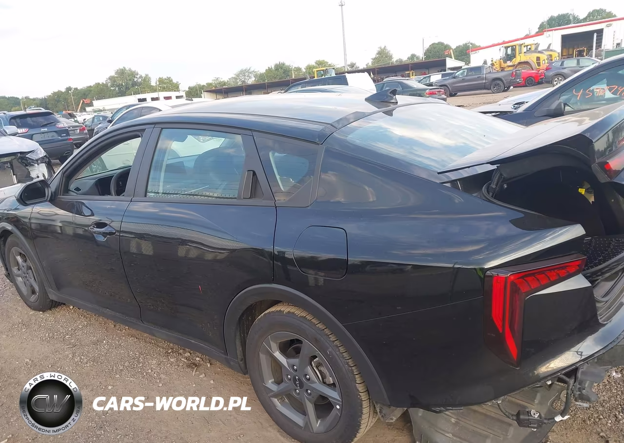 2025 Kia K4 Lxs VIN:3KPFT4DE1SE106868 - 15