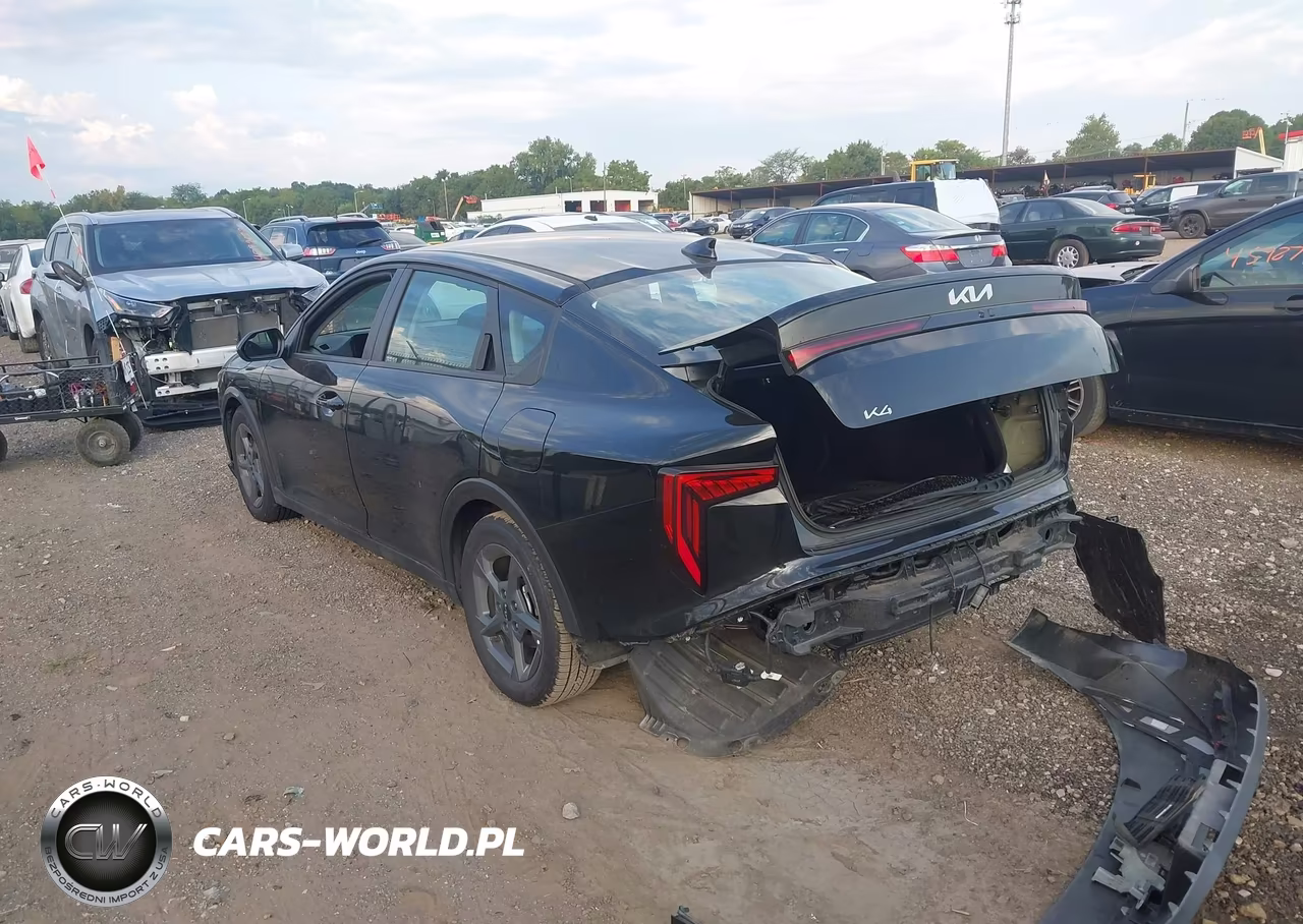 2025 Kia K4 Lxs VIN:3KPFT4DE1SE106868 - 3