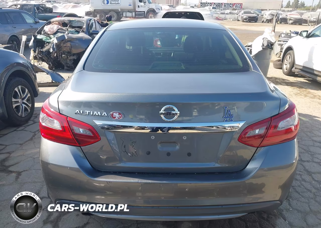 2018 Nissan Altima 2.5 S VIN:1N4AL3AP2JC284620 - 17