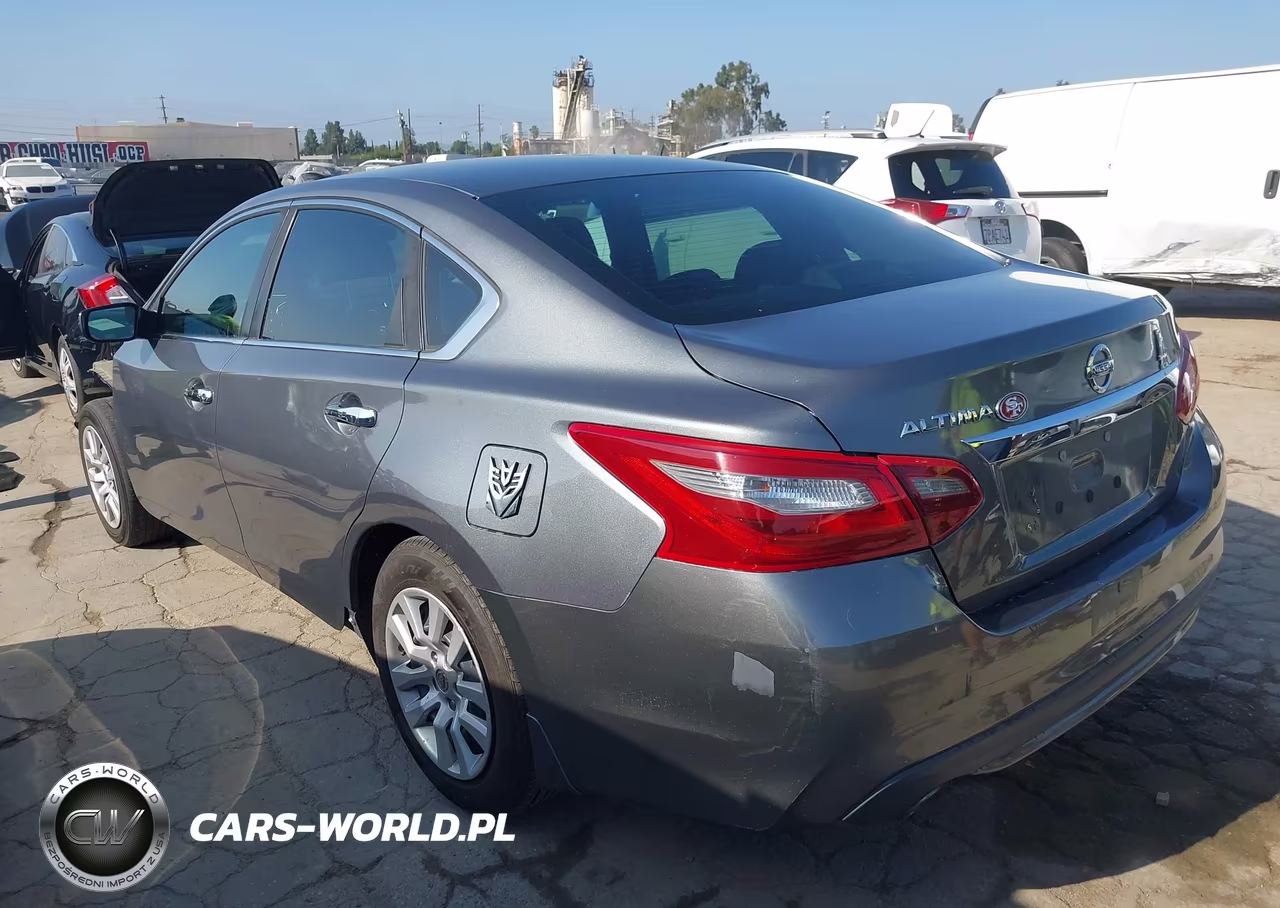 2018 Nissan Altima 2.5 S VIN:1N4AL3AP2JC284620 - 3