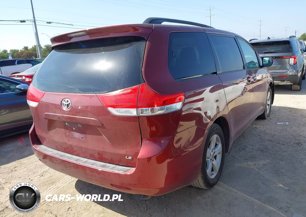 2014 Toyota Sienna Le V6 8 Passenger VIN:5TDKK3DC2ES473895 - 4