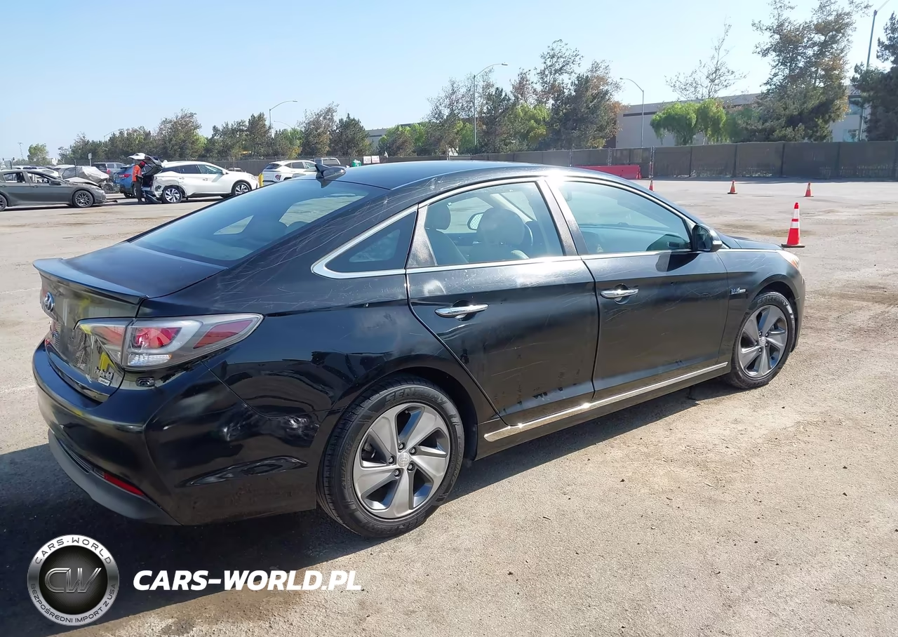 2016 Hyundai Sonata Hybrid Limited VIN:KMHE34L12GA012806 - 4