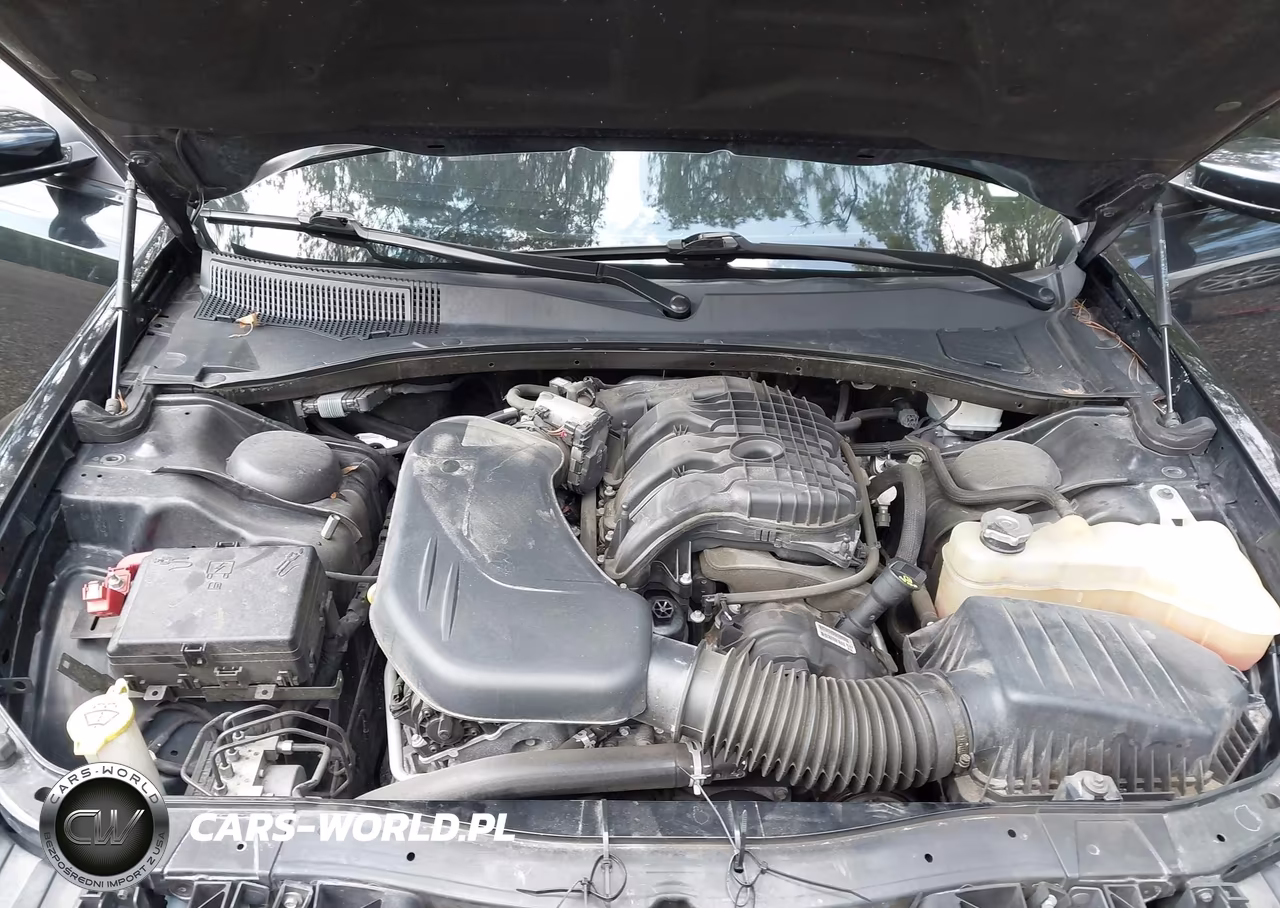 2023 Chrysler 300 300S VIN:2C3CCABG6PH524378 - 10