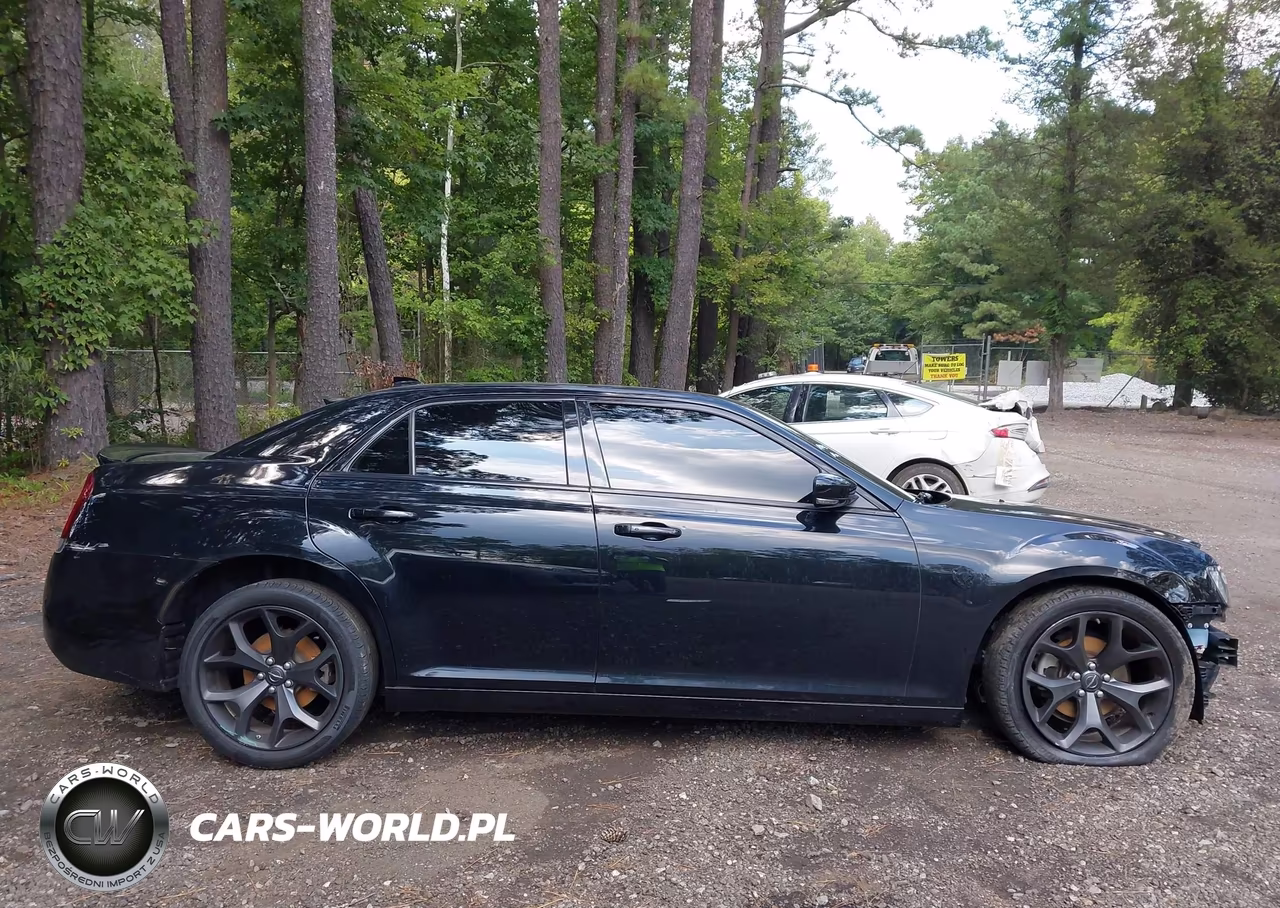 2023 Chrysler 300 300S VIN:2C3CCABG6PH524378 - 14