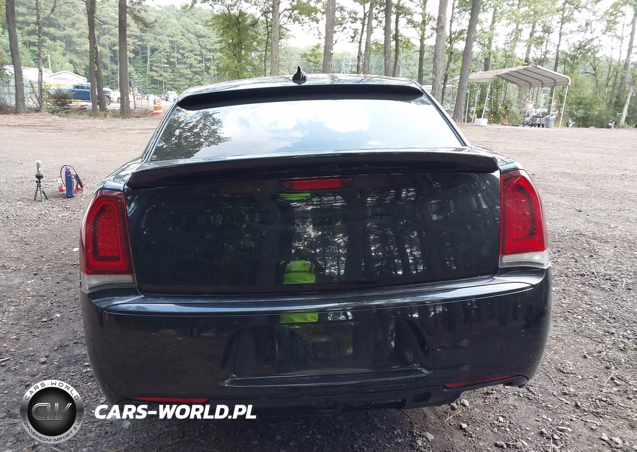 2023 Chrysler 300 300S VIN:2C3CCABG6PH524378 - 17