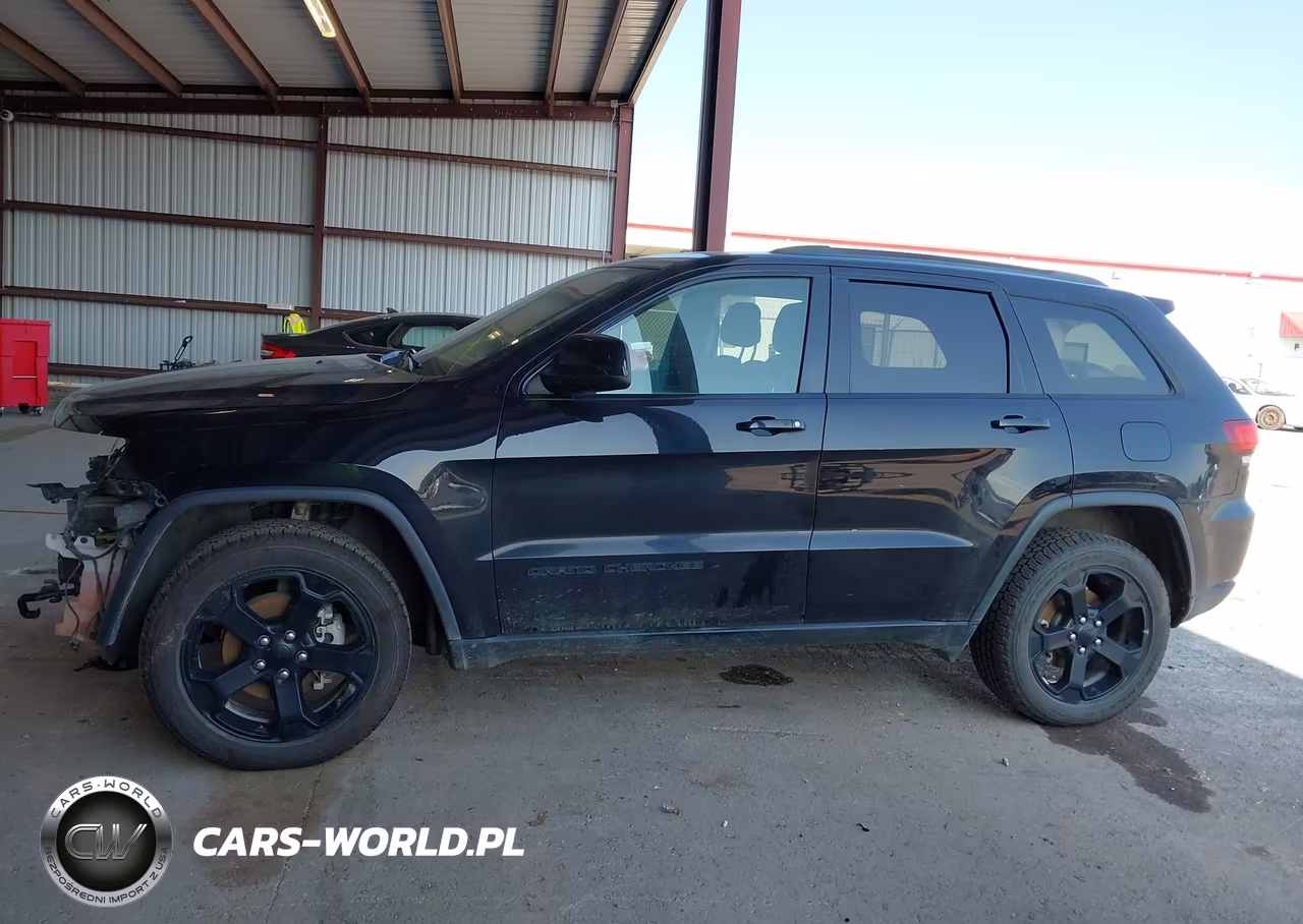 2018 Jeep Grand Cherokee Upland 4X4 VIN:1C4RJFAGXJC482446 - 15