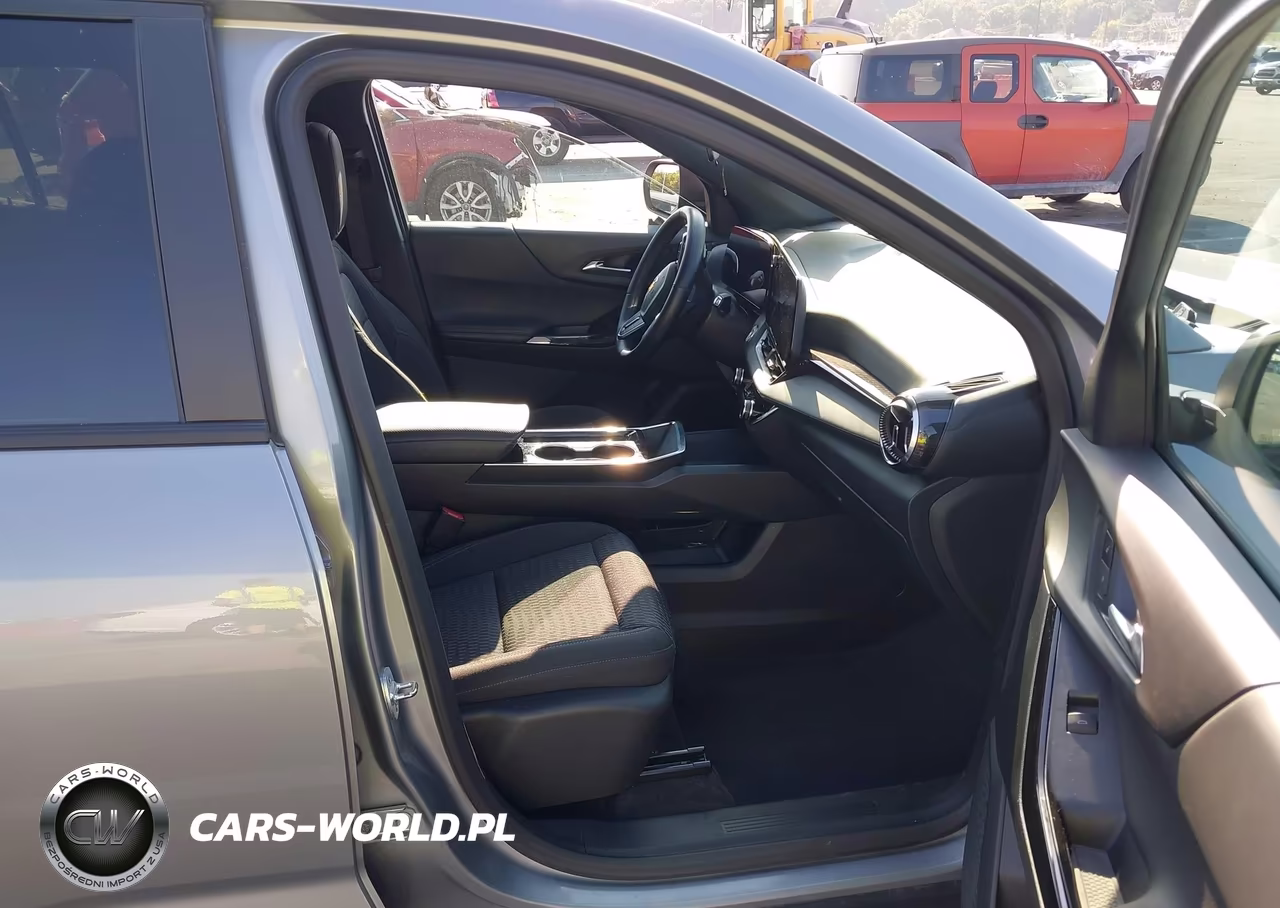 2025 Chevrolet Equinox Fwd Lt VIN:3GNAXHEG5SL228173 - 4