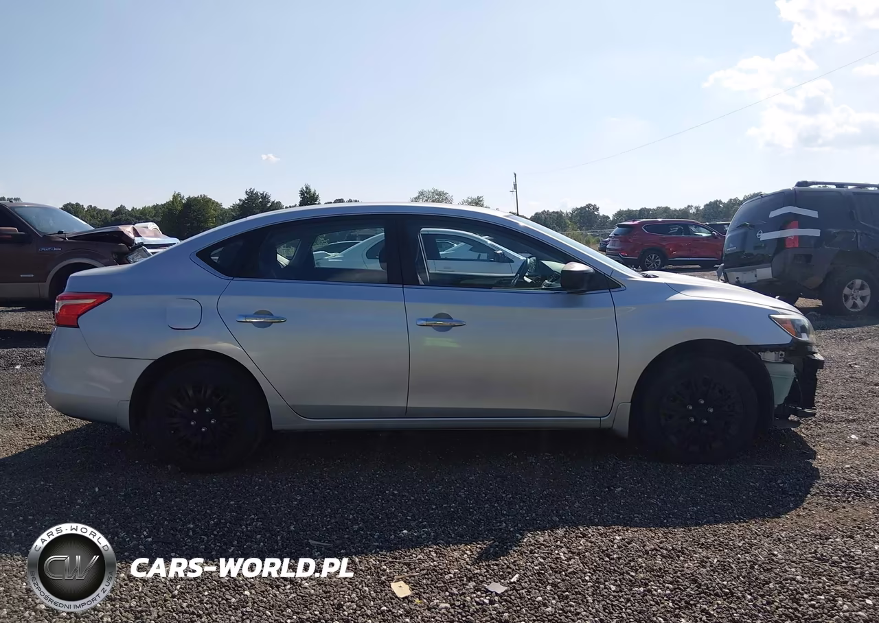 2018 Nissan Sentra S VIN:3N1AB7AP8JY235632 - 14