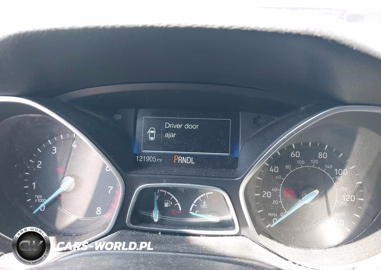 2015 Ford Focus Se VIN:1FADP3F21FL335403 - 7