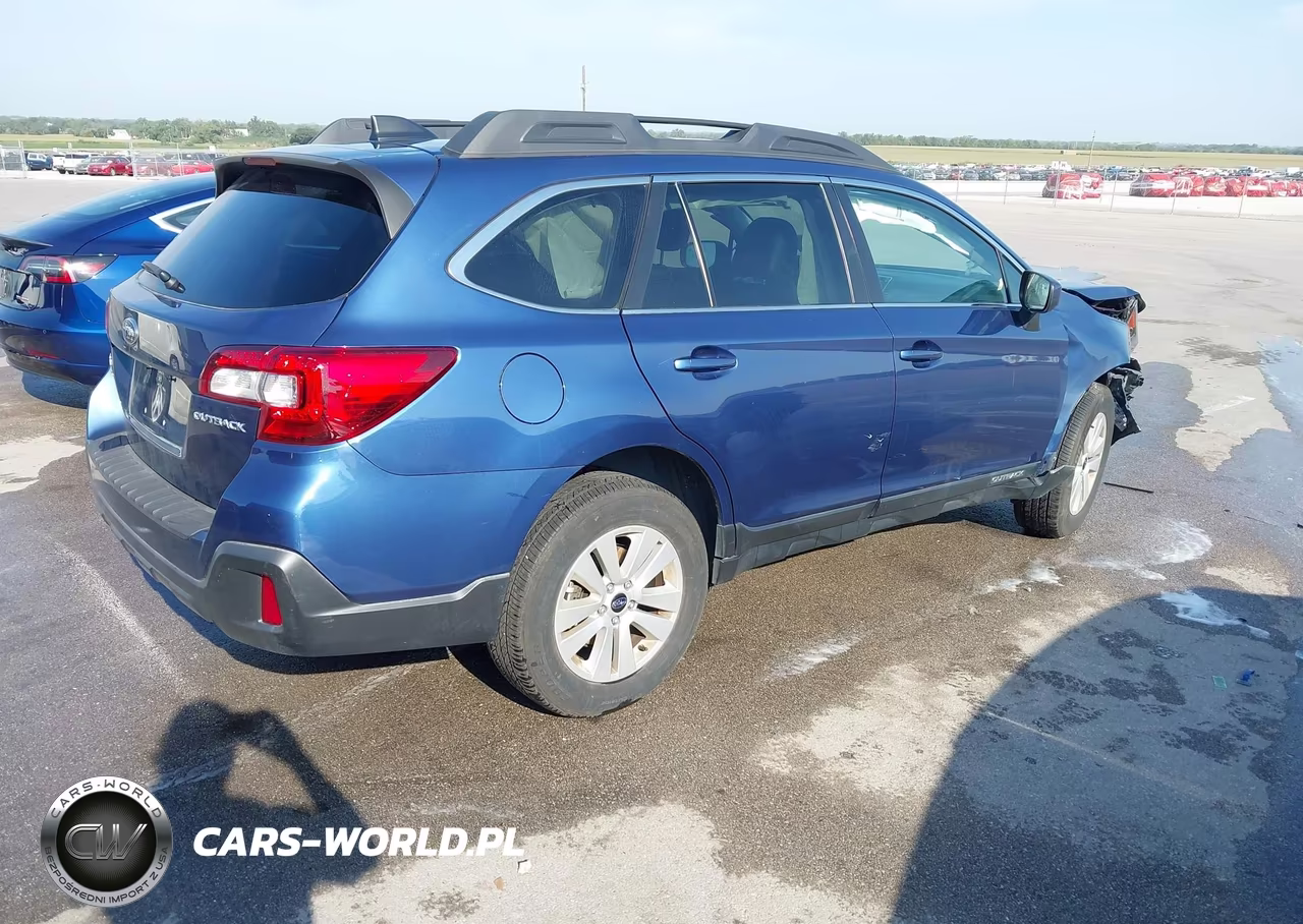2019 Subaru Outback 2.5I Premium VIN:4S4BSAFC9K3248626 - 4