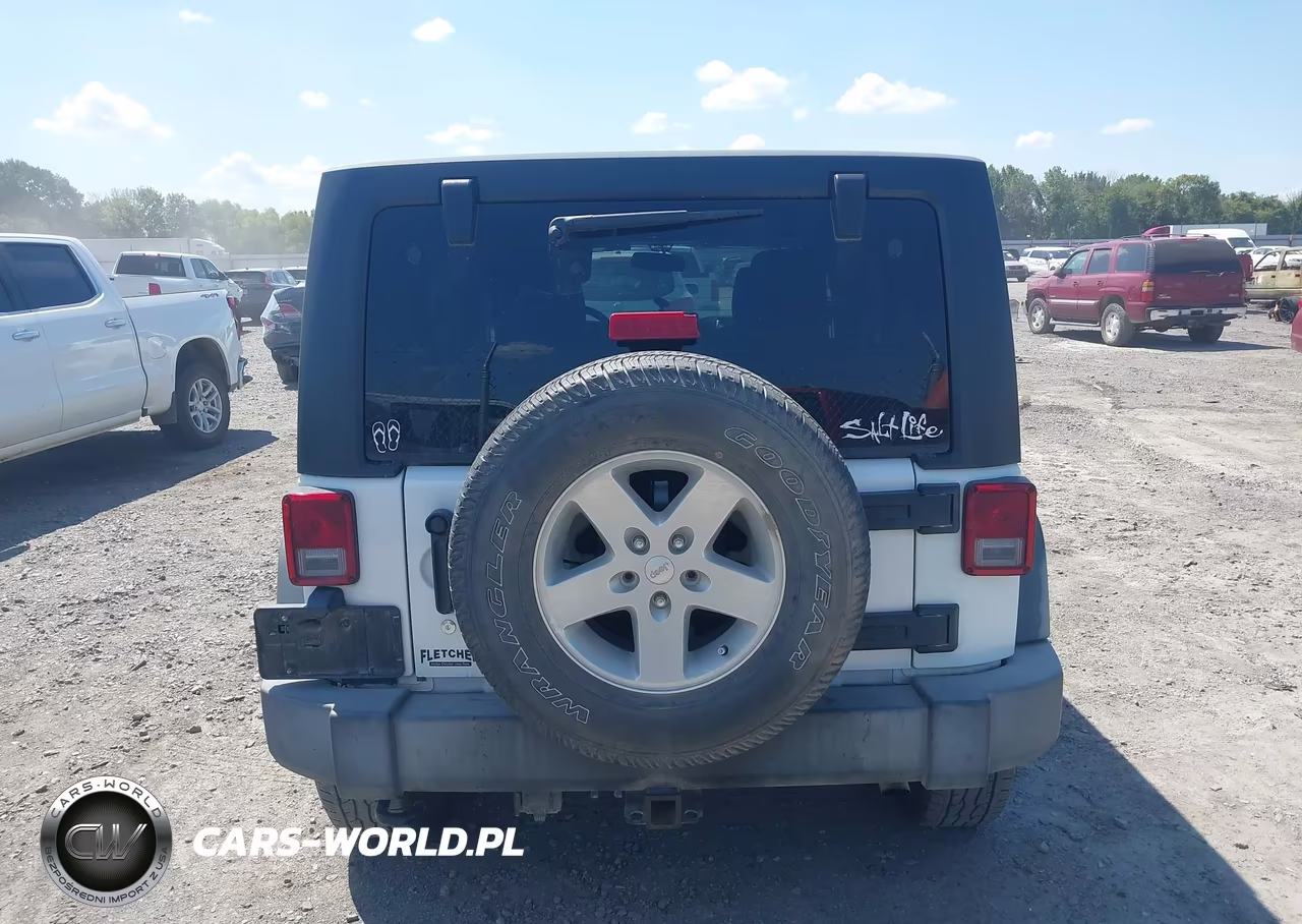 2015 Jeep Wrangler Unlimited Sport VIN:1C4BJWDG2FL659561 - 16