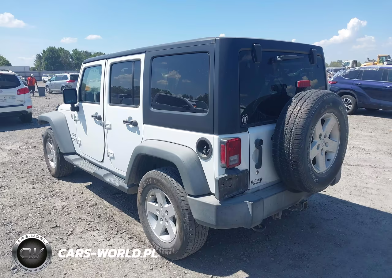 2015 Jeep Wrangler Unlimited Sport VIN:1C4BJWDG2FL659561 - 3
