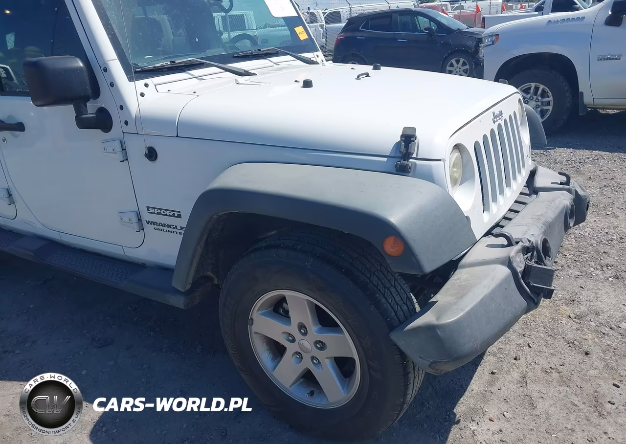 2015 Jeep Wrangler Unlimited Sport VIN:1C4BJWDG2FL659561 - 6