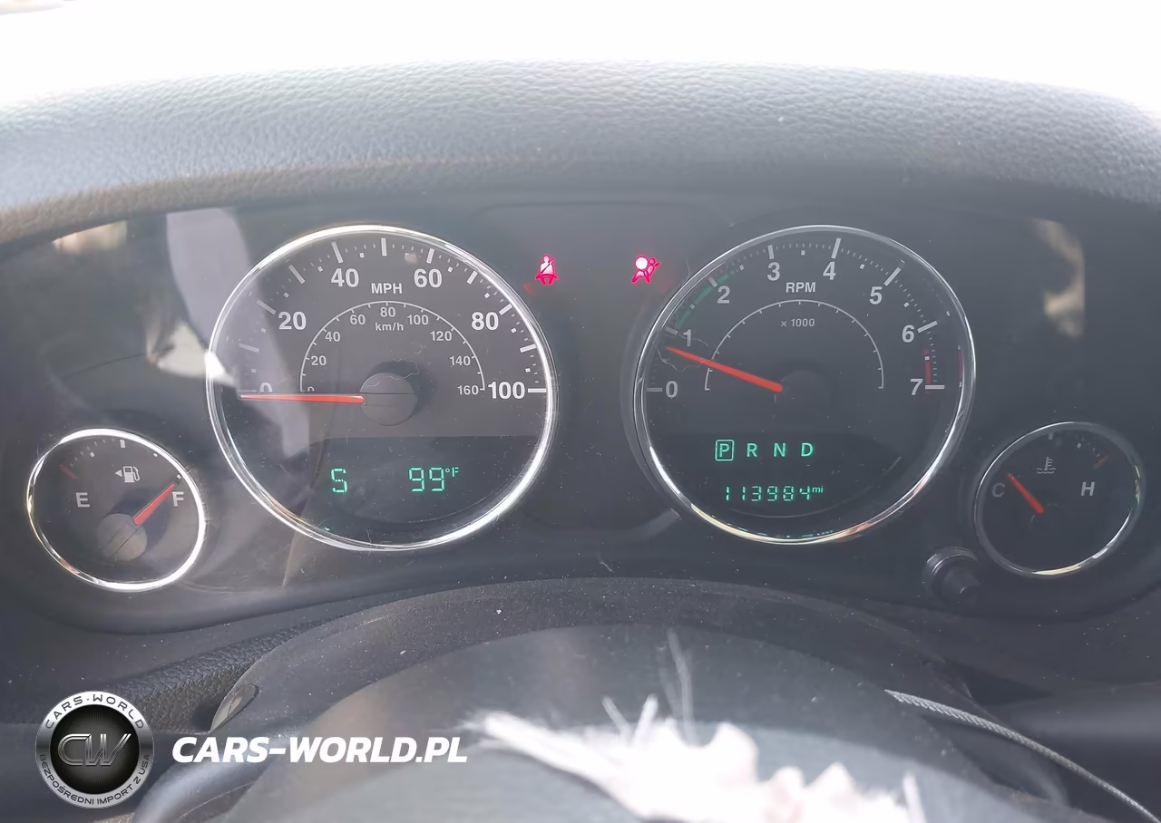 2015 Jeep Wrangler Unlimited Sport VIN:1C4BJWDG2FL659561 - 7