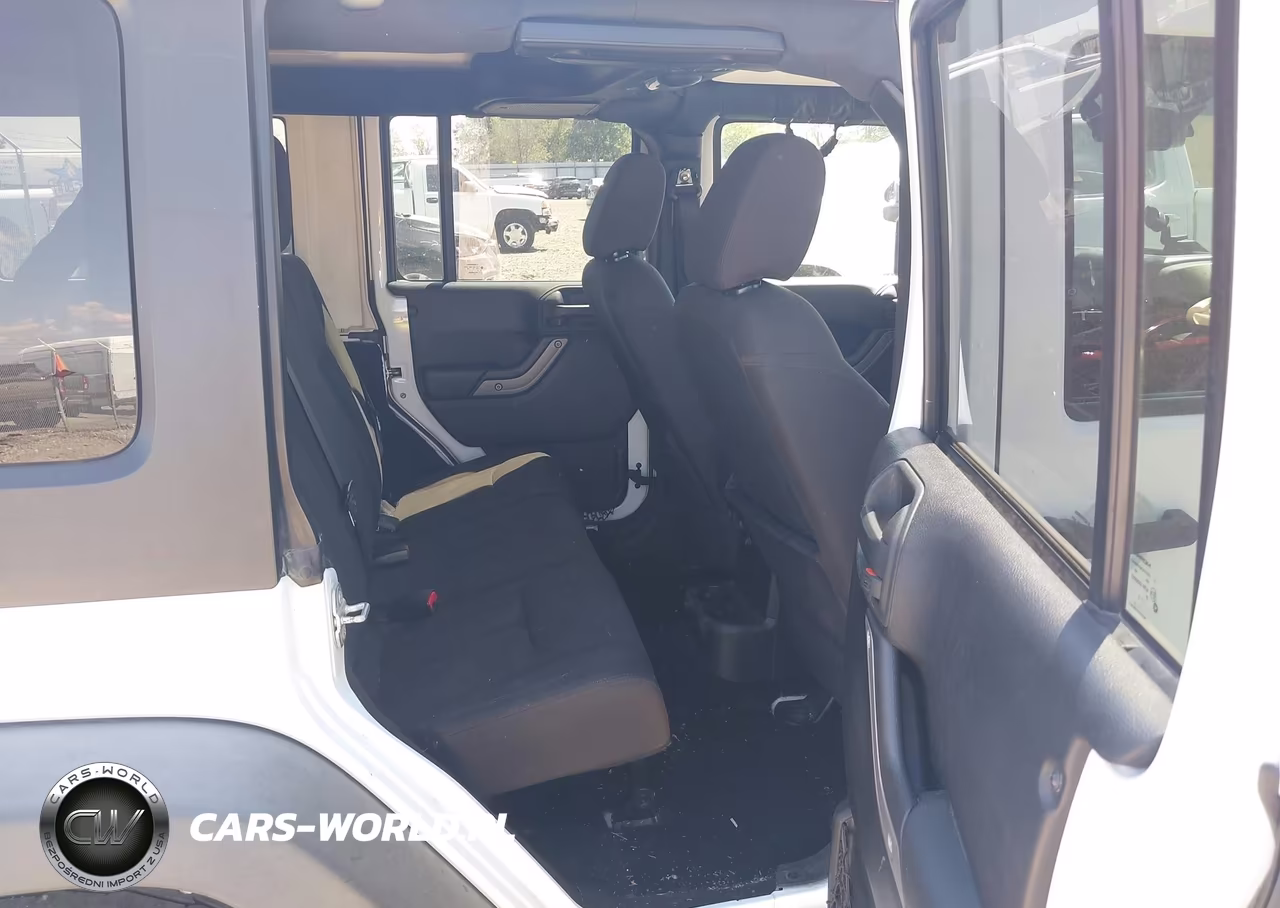 2015 Jeep Wrangler Unlimited Sport VIN:1C4BJWDG2FL659561 - 8