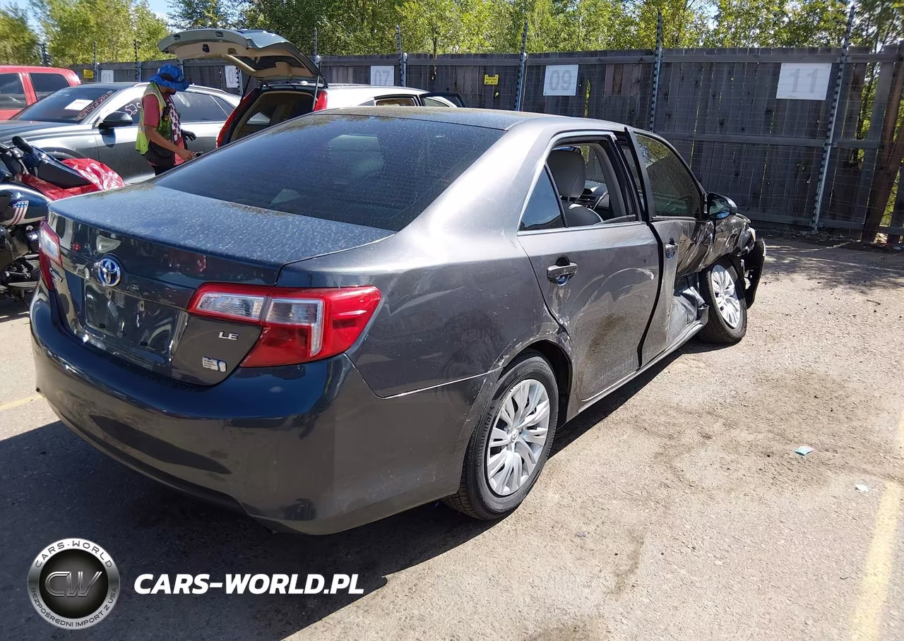 TOYOTA CAMRY HYBR VIN:4T1BD1FK7CU049670 - 4
