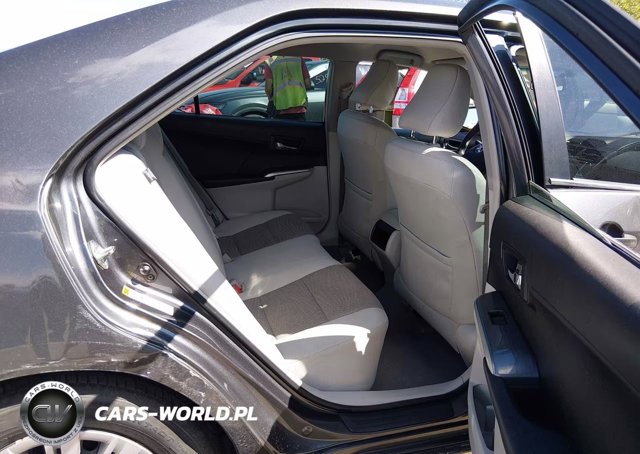 TOYOTA CAMRY HYBR VIN:4T1BD1FK7CU049670 - 8