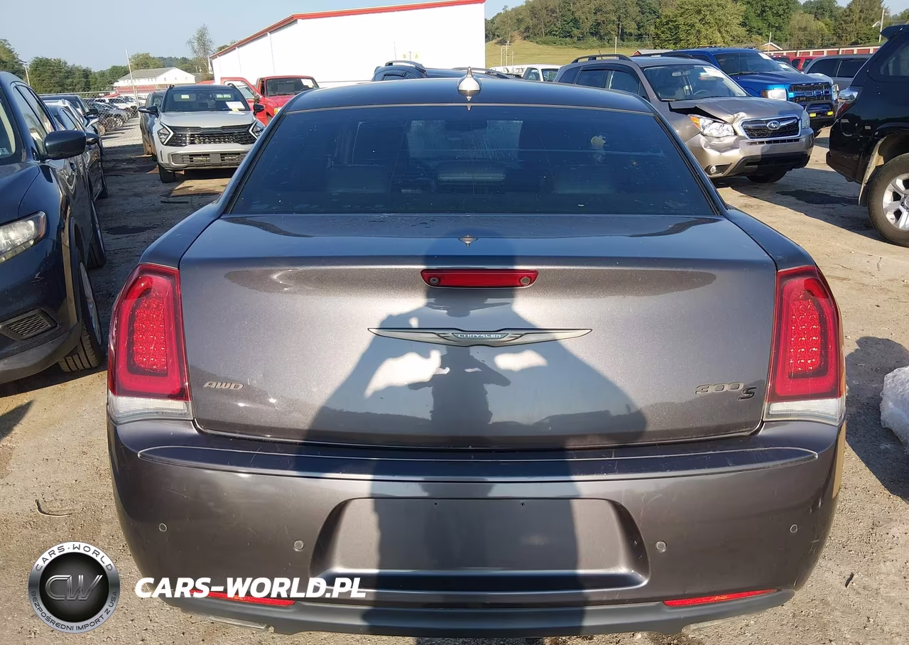 2016 Chrysler 300 300S Alloy Edition VIN:2C3CCAGG5GH304674 - 17