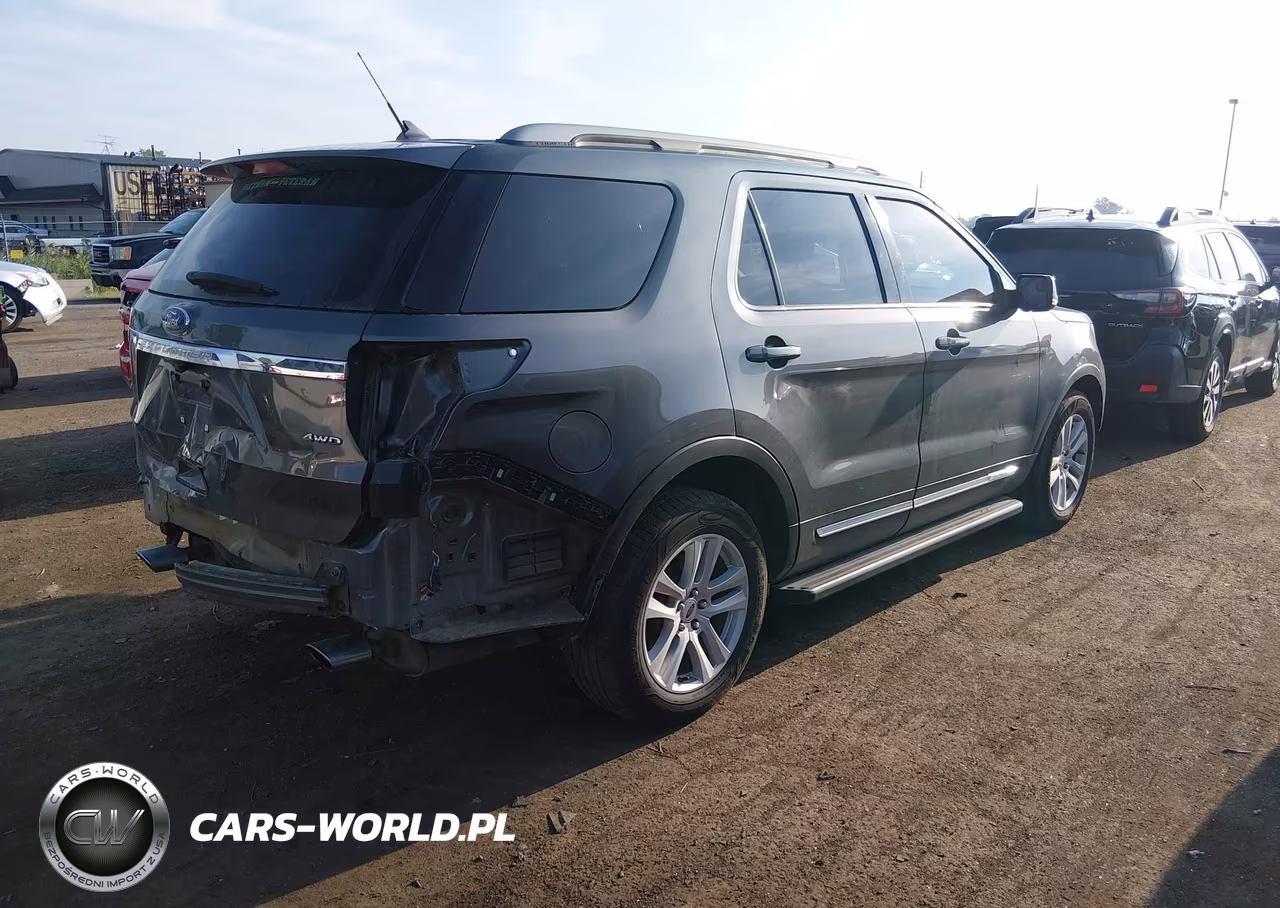 2018 Ford Explorer Xlt VIN:1FM5K8D89JGA78523 - 4