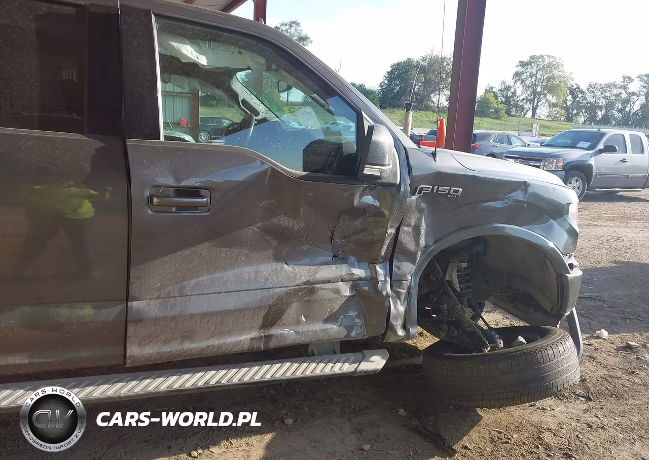 2019 Ford F-150 Xlt VIN:1FTEW1E44KKC85640 - 6